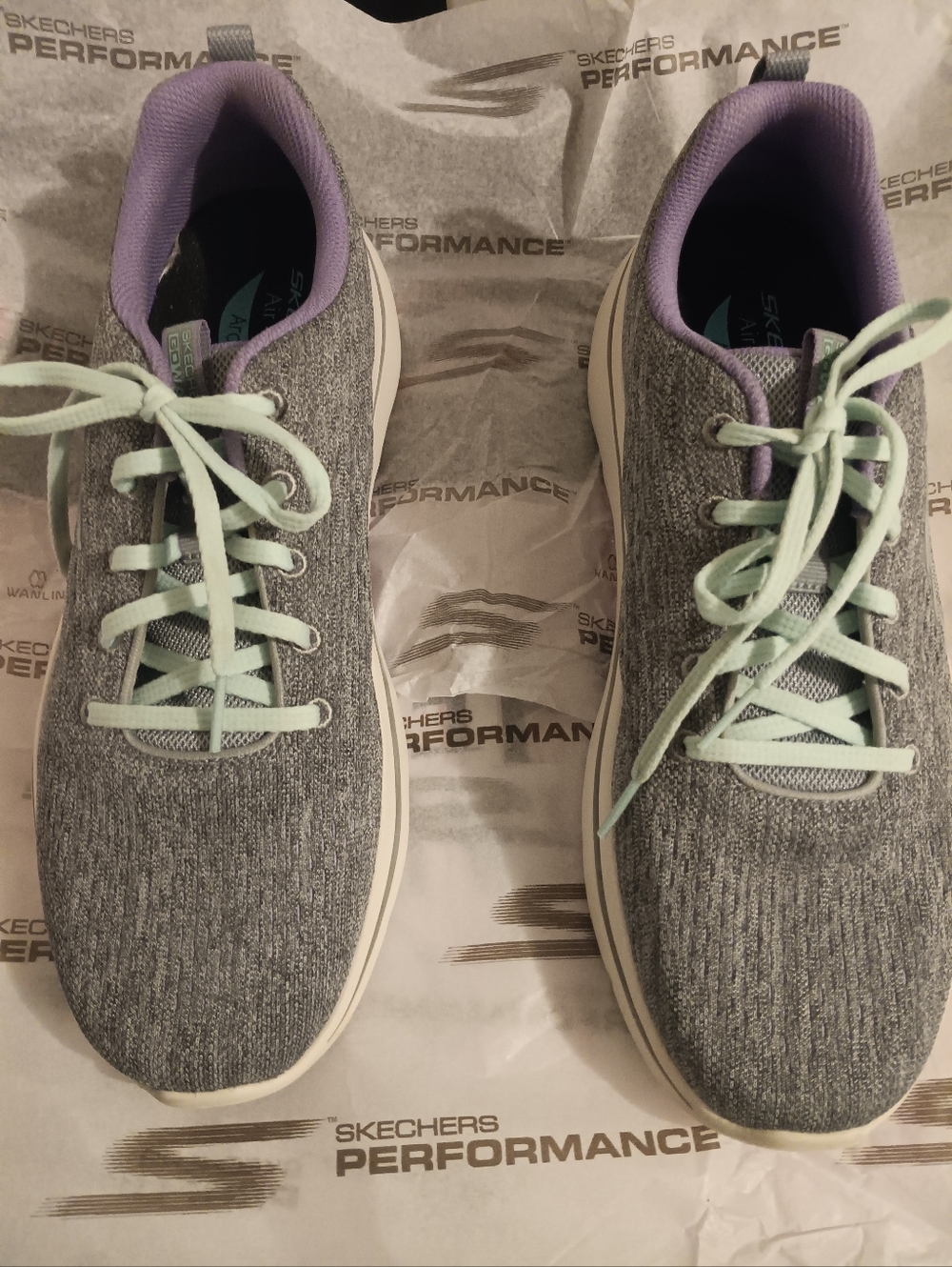 Skechers Sneakers / Womens Size 11 With Original Box
